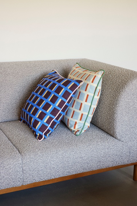 Produktbild Hübsch Moment Sofa 2 Sitzer Small Grau (2-Sitzer)