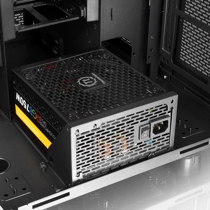 Actual product image Thermaltake The Tower 900 (ATX, mATX, Mini-ITX, E-ATX)