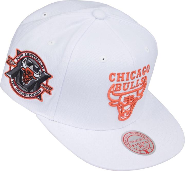Produktbild Mitchell & Ness Snapback Cap - CORE VI Chicago Bulls weiss (One Size)