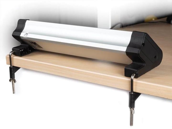 Productafbeelding Velleman 3-Voudige Tafelcontactdoosstrip Met 2 Usb-Poorten - 2,4 A - Stekker Type E (Frans Systeem) (3x, CEE 7/5, 1.40 m)
