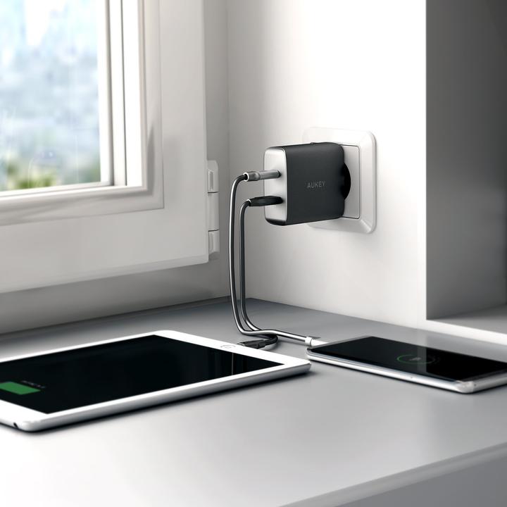 Actual product image Aukey Pa-Y10 (56 W)