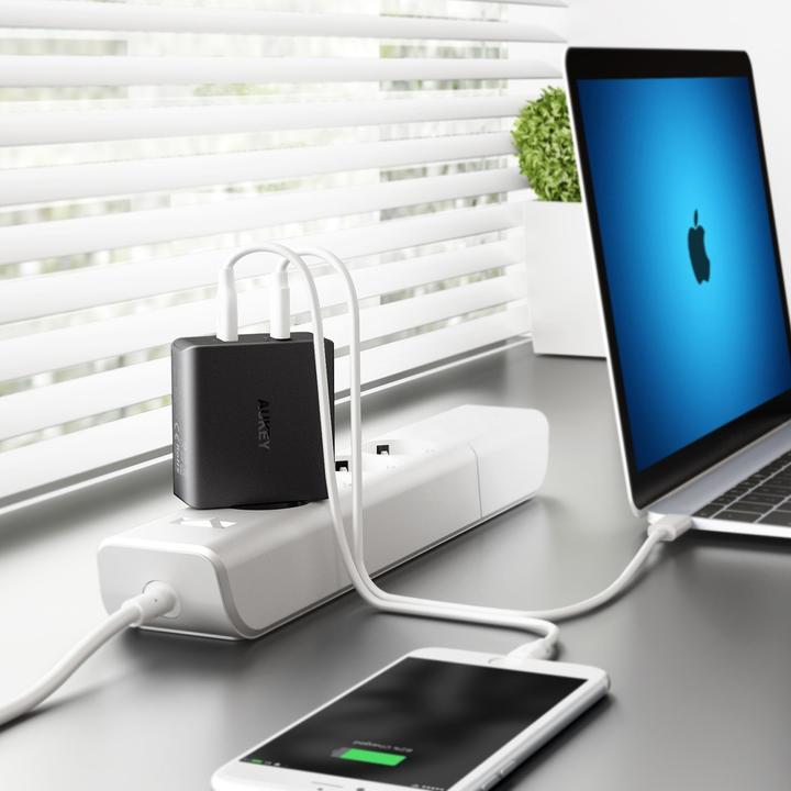 Actual product image Aukey Pa-Y10 (56 W)