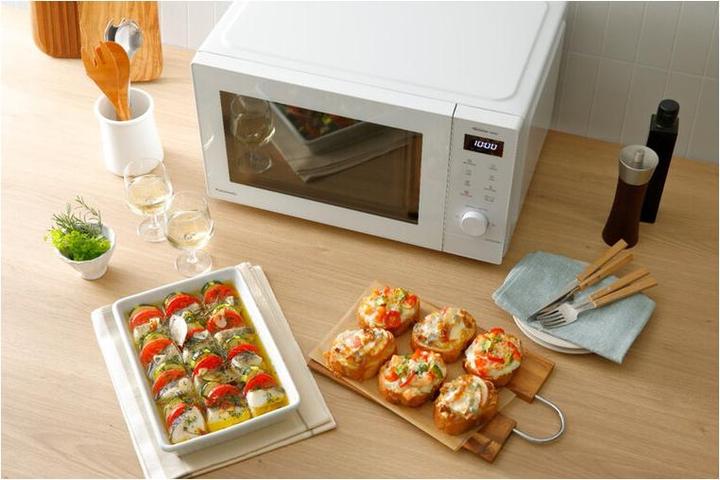 Productafbeelding Panasonic NN GD 34 (23 l)