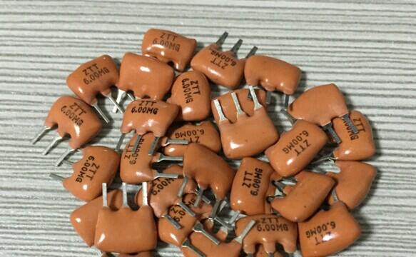 Image du produit OEM Quartz à résonateur de 6 000 Mhz avec condensateurs