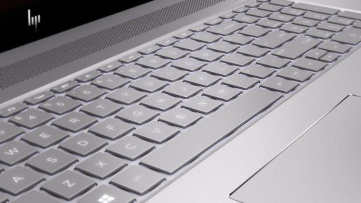 Produktbild HP Envy 17-ae170nz (17.30", 256 GB, 8 GB, CH, Intel Core i7-8550U)