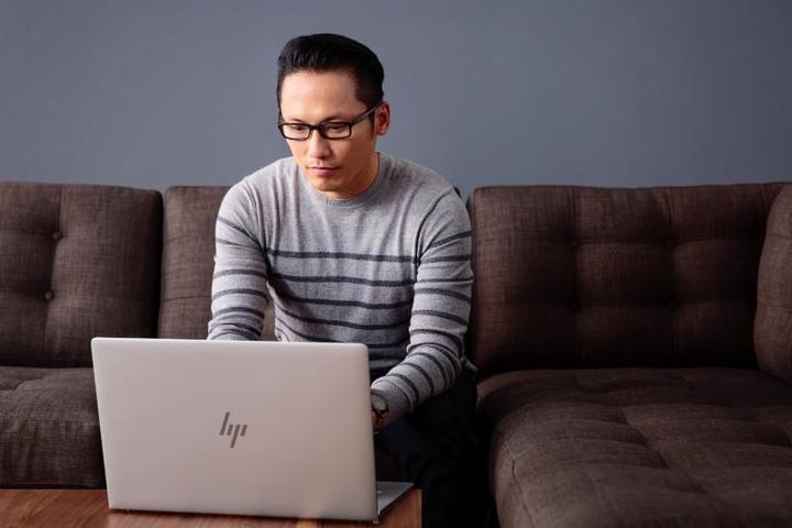 Produktbild HP Envy 17-ae170nz (17.30", 256 GB, 8 GB, CH, Intel Core i7-8550U)