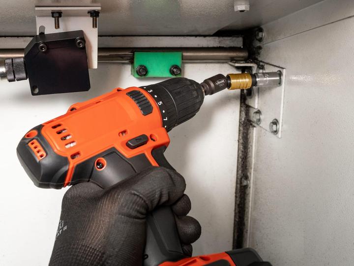 Actual product image Vigor Nut-driver adapter ∙ with hinge ∙ V7614 ∙ Hexagon, solid 6.3 (1/4 inches) ∙ Square, solid 6.3…