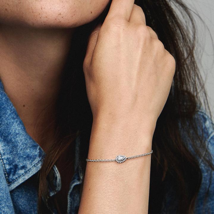 Actual product image Pandora Sparkling Pear Wreath Link Bracelet (16 cm, Silver 925)