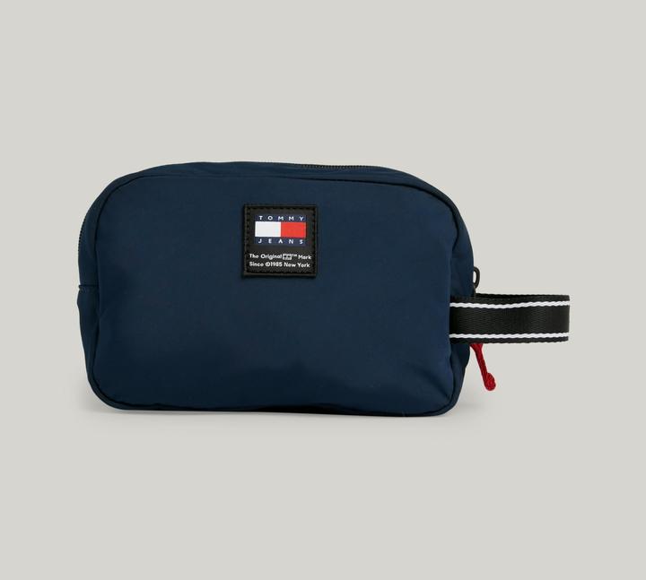 Actual product image Tommy Hilfiger Tjm Prep Sport Washbag (100% Recycled Polyester)
