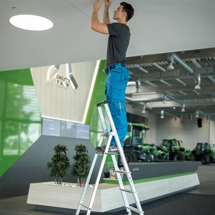 Actual product image Munk Aluminium stepladder, single-sided access (Stepladder)