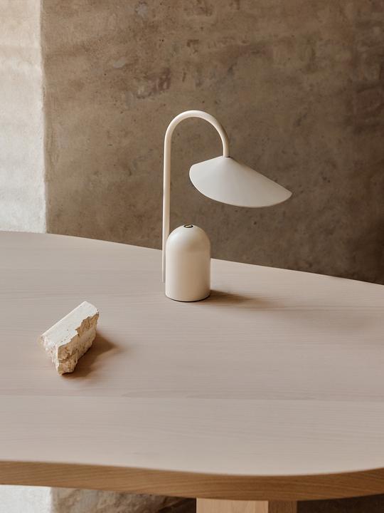 Immagine prodotto Ferm Living Arum portatile (240 lm)