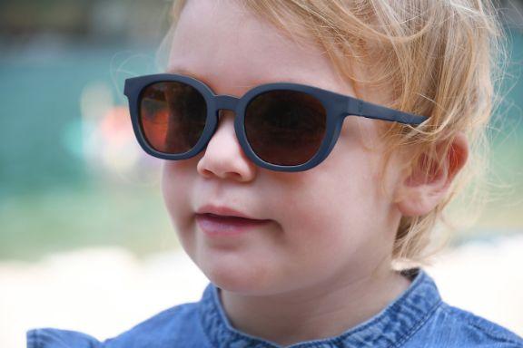 Produktbild Beaba Sonnenbrille 2-4 J BRIGHT Nachtblau