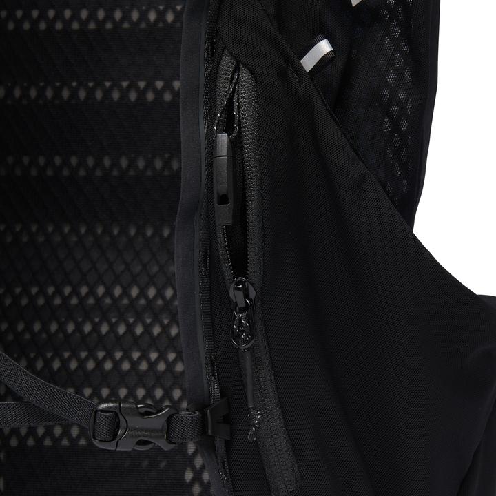 Actual product image Black Diamond Distance 15 Backpack (15 l)