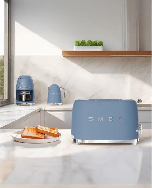Actual product image Smeg KLF03SBMEU Kettle storm blue matt (1.70 l)