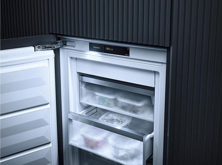 Actual product image Miele Freezers FNS 7794 D R (Installation, 213 l)
