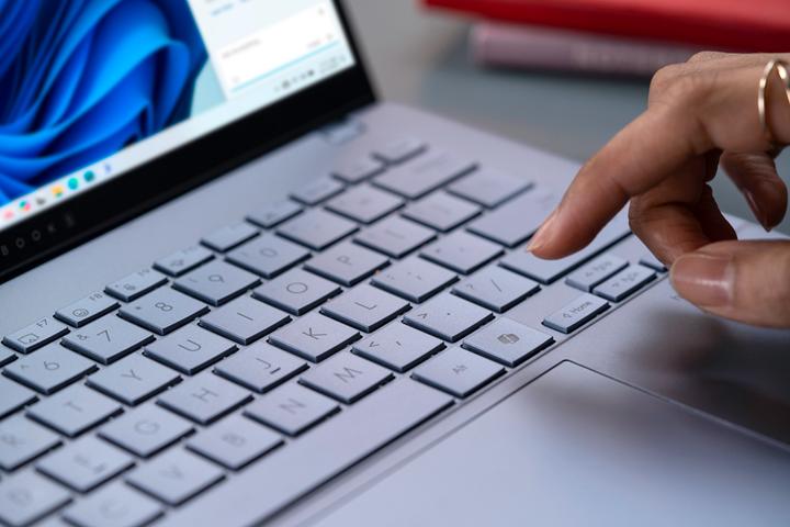 Image du produit ASUS Vivobook S 14 (14", Intel Core Ultra 7 258V, 32 Go, 1000 Go, DE)