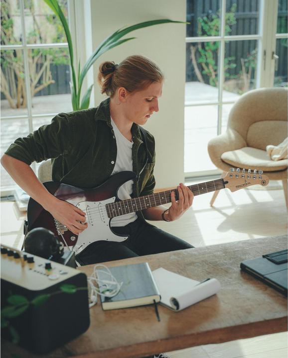 Image du produit Yamaha E-Gitarre PACIFICA 112 V – Vintage White (Guitare électrique, Bois de rose, Aulne, Érable)