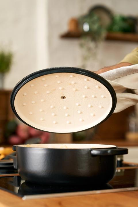 Productafbeelding Ballarini Cocotte BELLAMONTE 29 cm ovaal 4,5 liter gietijzeren braadpan zwart (29 cm, Braadpan + kasserol, Gietijzer)
