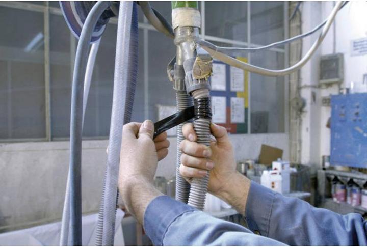 Produktbild tesa XTREME CONDITIONS 3m:25mm schwarz (25 mm)