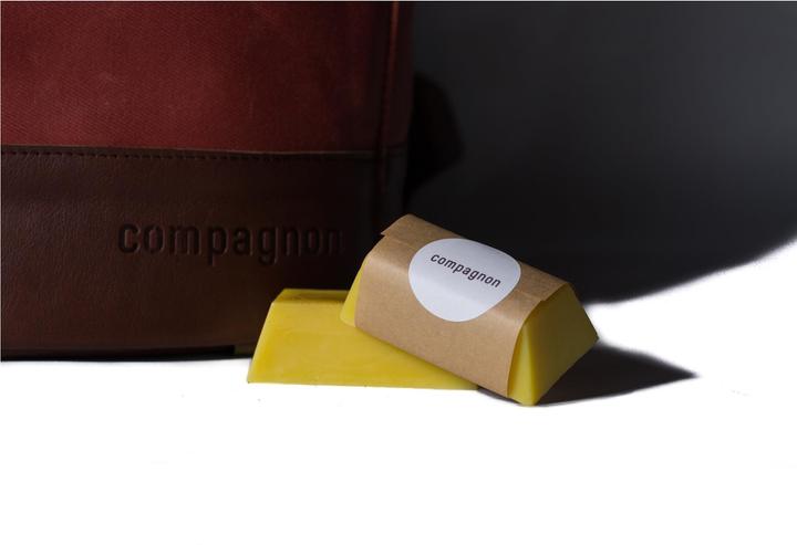 Actual product image Compagnon The canvas wax