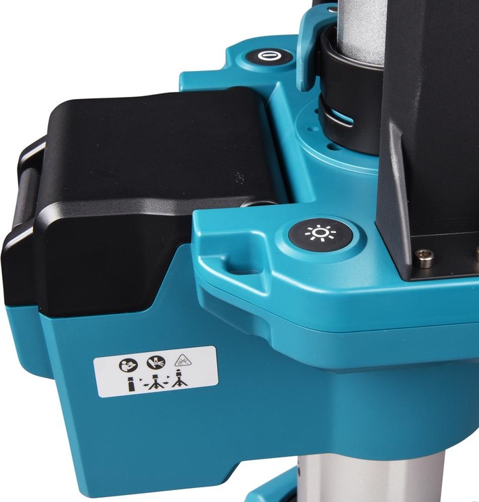 Actual product image Makita DML814 (3000 lm)