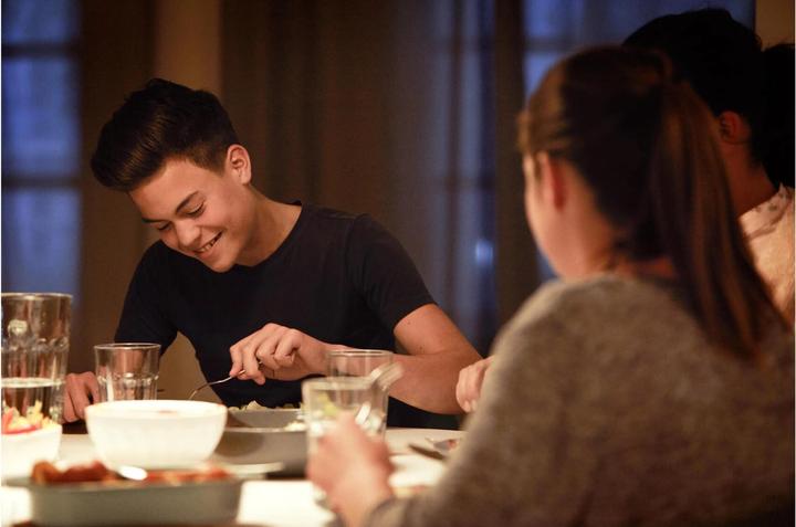 Actual product image Philips MR16 (GU10, 255 lm, 2x)