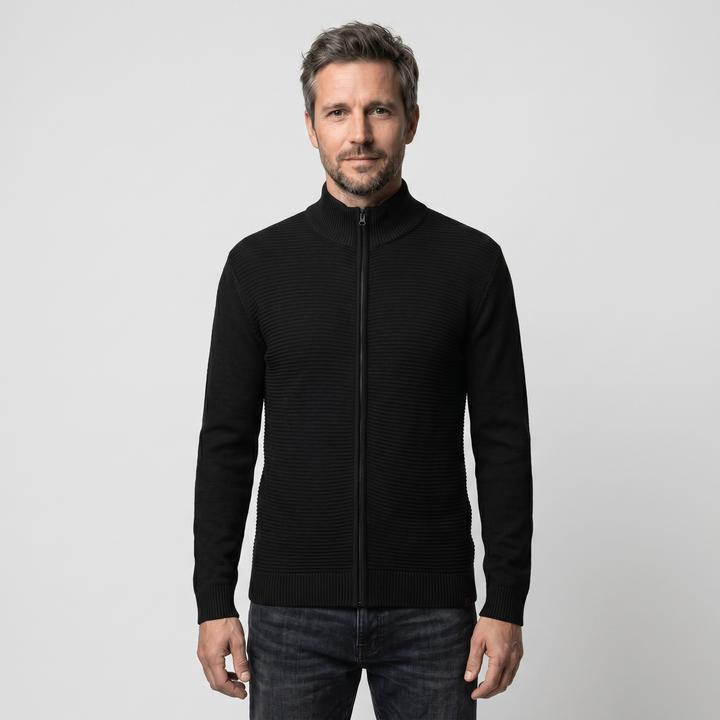 Black (999)
