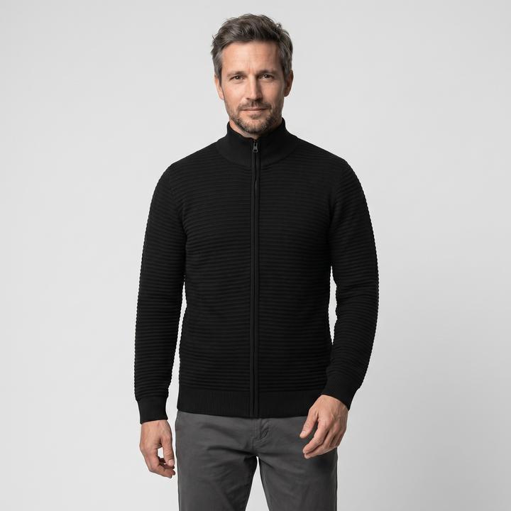 Black (999)