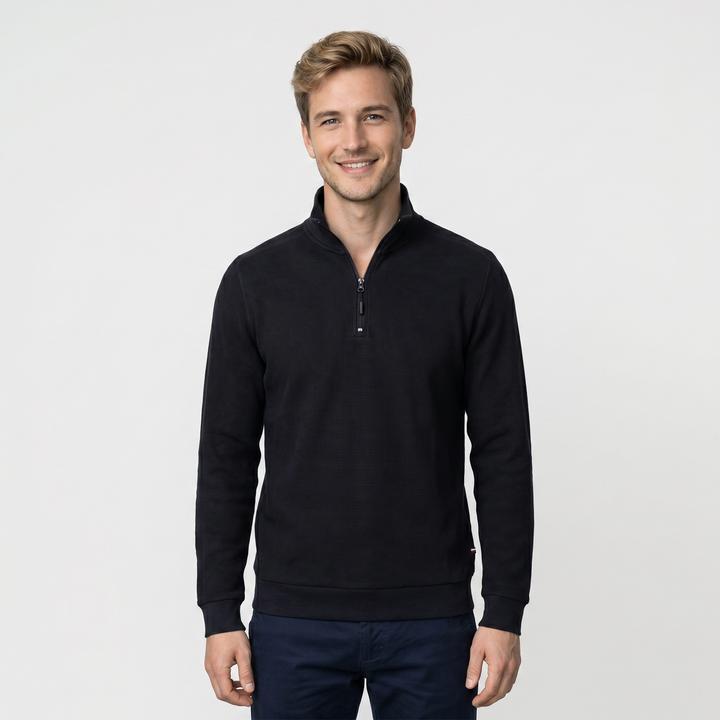 Black (999)