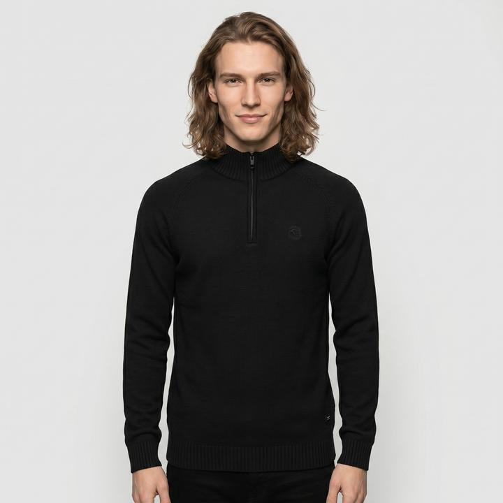 Black (999)