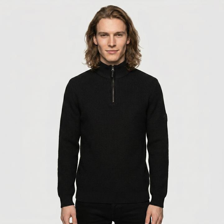 Black (999)