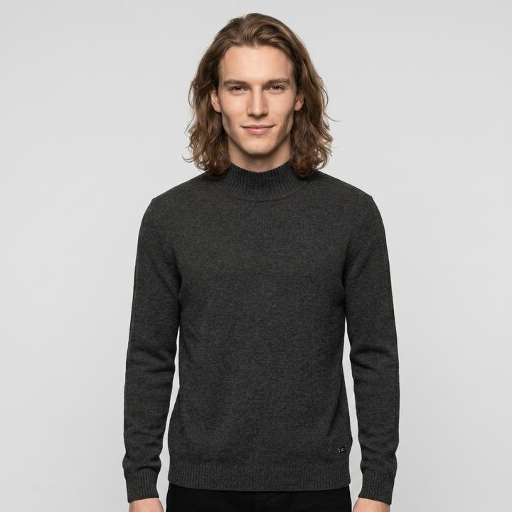 Gris foncé